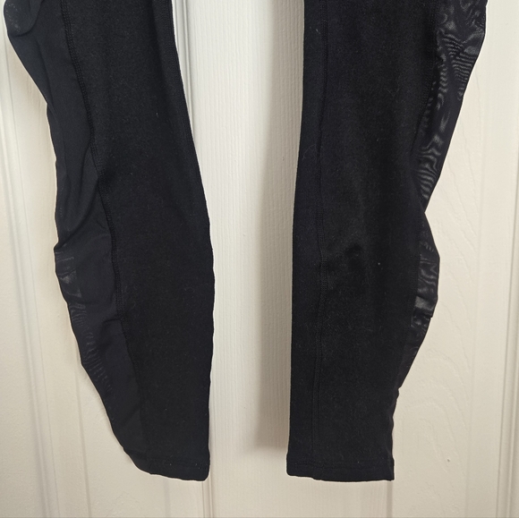 Fabletics Powerhold Mesh Pocket 7/8 Leggings Black XS 25” - Picture 9 of 17